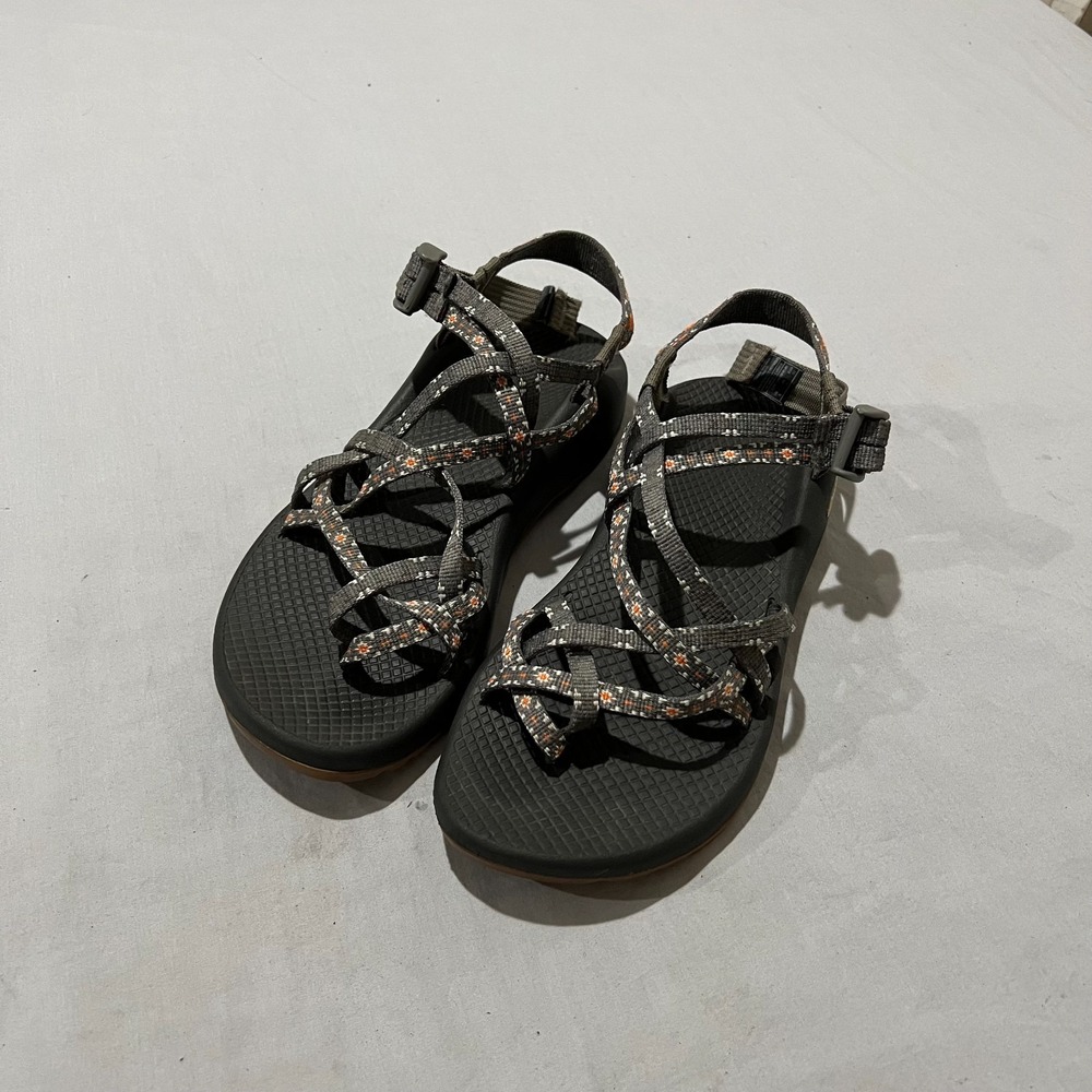 Chaco Golden Creed ZX2 Womens Black Floral Double Strap Hiking Sandals Size 8